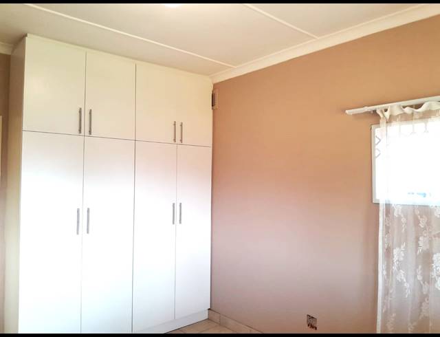 3 BEDROOM HOUSE FOR SALE IN BLUFF